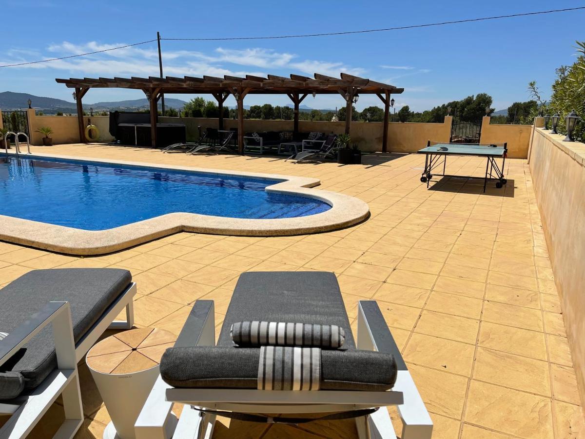Grapevine Manor Guest House Monovar Екстериор снимка