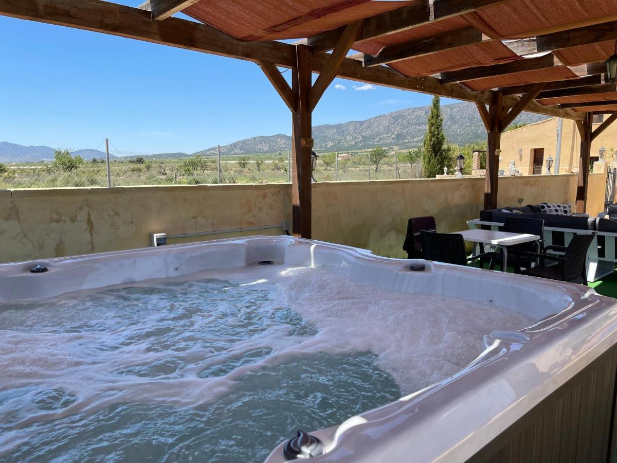 Grapevine Manor Guest House Monovar Екстериор снимка